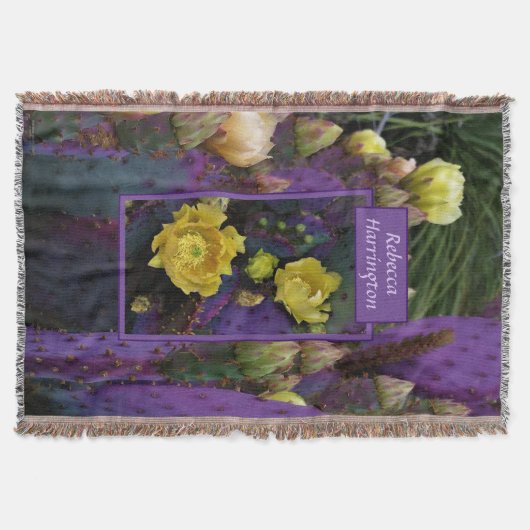 Lila Prickly Birne Opuntia Kaktus Gelbe Blüten Decke (Vorderseite)