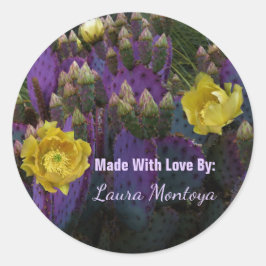 Lila Prickly Birne Opuntia Kaktus Gelbe Blüten Runder Aufkleber