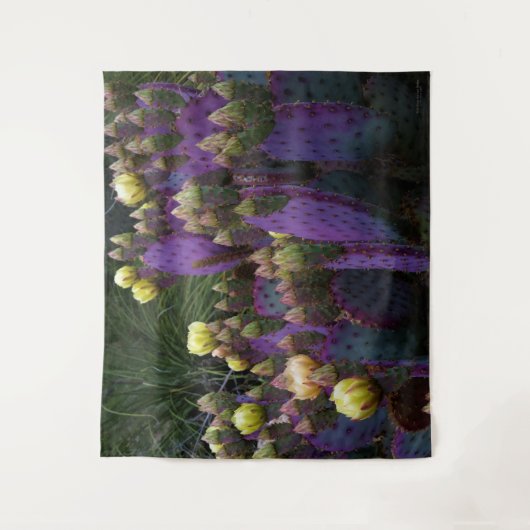 Lila Prickly Birne Opuntia Kaktus Gelbe Blüten Wandteppich (Vorderseite)