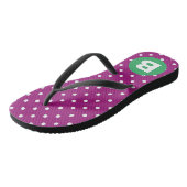 Lila Punkte-Muster Grünes Monogramm Badesandalen (Schrägansicht)