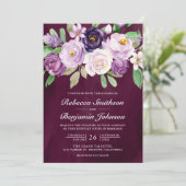 Lila QR Code Dunkle Moody Plum Hochzeit Einladung (Stehend Vorderseite)