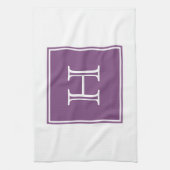 Lila-Quadrat-Monogramm-Handtuch Handtuch (Vertikal)
