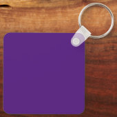 Lila quadratischer Schlüsselanhänger SO_THIS_IS_HO (Rückseite)