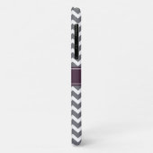 Lila Quatrefolienmonogramm Graues Zickzack Muster Case-Mate iPhone Hülle (Hinten/Links)