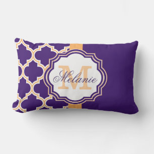 Lila Quatrefolienmonogramm Lendenkissen