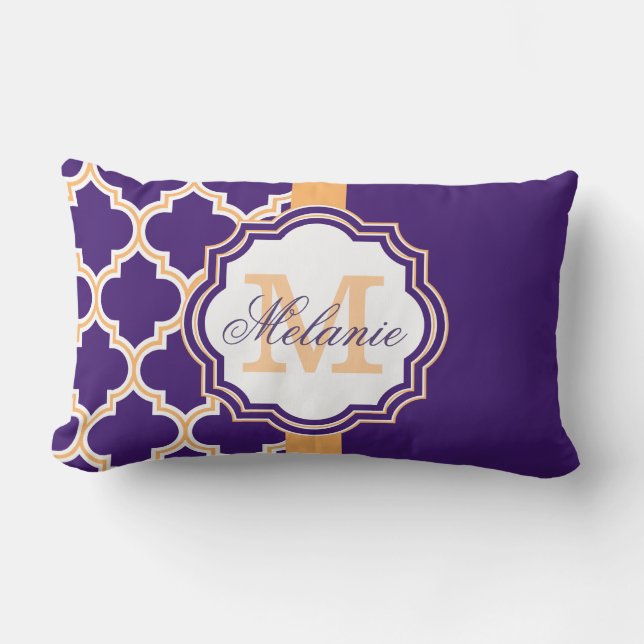 Lila Quatrefolienmonogramm Lendenkissen (Vorderseite)
