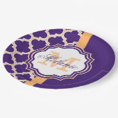 Lila Quatrefolienmonogramm Pappteller (Schrägansicht)