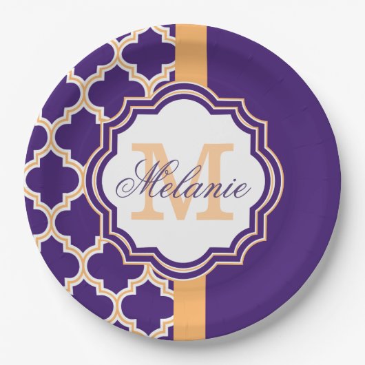 Lila Quatrefolienmonogramm Pappteller (Vorderseite)