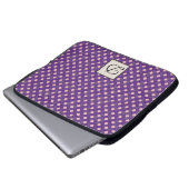 Lila Rattan auf benutzerdefiniertem Rosa mit Monog Laptopschutzhülle (Vorne Knopf)
