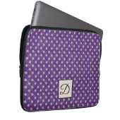 Lila Rattan mit Monogramm auf Custom Gray Laptopschutzhülle (Vorne Rechts)