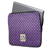 Lila Rattan mit Monogramm auf Custom Gray Laptopschutzhülle (Vorderseite Links)