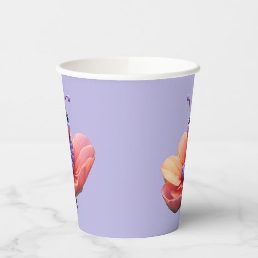 Lila Raupe Pappbecher (Links)