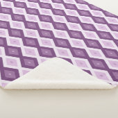 Lila Rautenmuster Sherpadecke (3/4)
