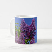 Lila, reales lila Bild, blauer Himmel, violette Bl Kaffeetasse (Vorderseite Links)