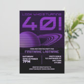 Lila Retrowave 40. Geburtstag Party Einladung (Stehend Vorderseite)