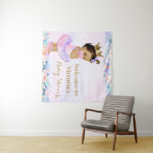 Lila, rosa Baby mit Maske Babydusche im Hintergrun Wandteppich (Beispiel (Horizontal))