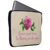 lila-rosa-blühende Rose Laptopschutzhülle (Vorne Rechts)