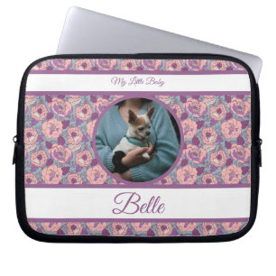Lila rosa Blumen & Banner mit Name/ Phrase Laptopschutzhülle