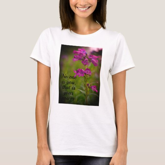 Lila-Rosa-Dragonmouth-Blume Motivierend T-Shirt (Vorderseite)