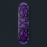 Lila rosa Elefantenskateboard in der Starry Night Skateboard<br><div class="desc">Skateboard mit Neon Lila Pink Elephant Walking at Starry Night Magic Animal Zeichn - Wählen / Fügen Sie Ihren einzigartigen Text / Farbe - Make Your Special Skateboards Gift - Neu vergrössern und verschieben oder entfernen und hinzufügen Elemente / Bild mit Anpassungs-Tool ! - Zeichn und Design von MIGNED. Sie...</div>