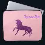 Lila rosa Glitzer Sparkle Einhorn Girl's Laptopschutzhülle<br><div class="desc">Dieses Design kann in dem Bereich personalisiert werden, der durch das Ändern des Fotos und/oder Textes zur Verfügung gestellt wird. Sie können auch angepasst werden, indem Sie auf Vorlage personalisieren klicken und dann auf die Schaltfläche klicken, um weitere Optionen anzupassen, um die Hintergrundfarbe zu löschen oder zu ändern, Text hinzuzufügen,...</div>
