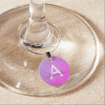 Lila rosa Glitzer und Sparklopfen Glasmarker<br><div class="desc">Lila und rosa Ombre Imitate Glitzer und sparkle Elegant Monogram Wein Charm. Diese Wine Charms können auf Ihren Vor- und Erstnamen angepasst werden. Der Glitzer Wine Charms macht ein großartiges Brautparty,  Geburtstagsparty oder Junggeselinnen-Abschied Geschenk für die besondere Person,  die Lieben rosa.</div>