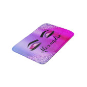 Lila rosa Monogramm Glitzer Eyelashes Modernität Badematte (Schrägansicht)