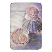 Lila rosa Muscheln auf Holzwasserfarbe Badematte (Vorderseite Vertikal)