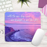 Lila Rosa Ozean Sonnenuntergang Foto Inspiration Z Mousepad<br><div class="desc">"Mit dem neuen Tag kommt neue Kraft und neue Gedanken." Diese dramatische Küstenlandschaft Palos Verdes, Kalifornien, unberührte Strandlandschaft, nah zum Sonnenuntergang, strahlt Ruhe und Einsamkeit aus, wenn man dieses elegante, fotografische Mousepad benutzt. Ein inspirierendes Zitat in der weißen Kalligraphie-Schrift überlagert das Foto. Macht ein großartiges Geschenk, auch für euch selbst!...</div>