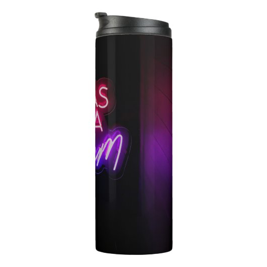 Lila-rosa Wortgrafik Es war alles ein Traumzeichen Thermosbecher (Nach rechts gedreht)