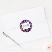 Lila/rosa Zebra Streifen Monogramm Runder Aufkleber (Umschlag)