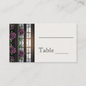 Lila Rose am Fenster - gotische Hochzeit Platzkarte (Vorderseite)