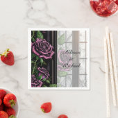 Lila Rose am Fenster - gotischer Stil Serviette (Beispiel)