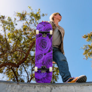 Lila Rose, lebhafte lila Blumen Skateboard