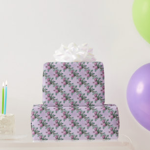 Lila Rosen auf Lavendel mit weißen Punkten Geschenkpapier