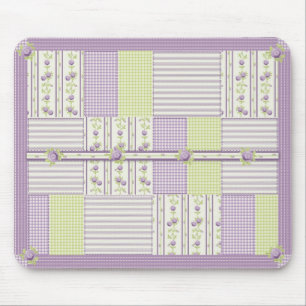 Lila Rosen-Steppdecke Mousepad