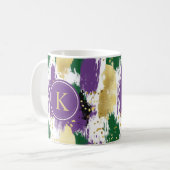 Lila rote Pinselstriche Muster Monogram Kaffeetasse (Vorderseite Links)