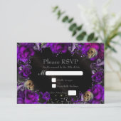 Lila RSVP-Karte für Rose und Skulls RSVP Karte (Stehend Vorderseite)