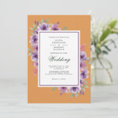 Lila Rustikale Blumige Hochzeit Einladung (Stehend Vorderseite)