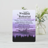 Lila rustikales Gebirgshochzeits-Proben-Abendessen Einladung (Stehend Vorderseite)