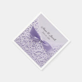 Lila Satin-Bow auf Rang Serviette (Ecke)