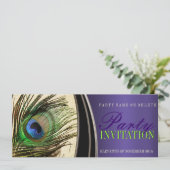 Lila Satin Stilvolle Peacock Feather Einladungen (Stehend Vorderseite)