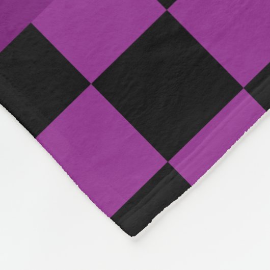 Lila Schachbrett des personalisierten Fleecedecke (Ecke)