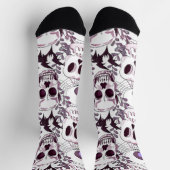 Lila Schädel, Fledermäuse und Sortierung Socken (Oben)