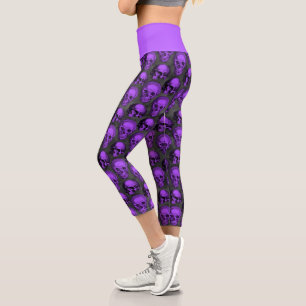 Lila Schädel und Sonnenblumen, Design 1 Capri Leggings