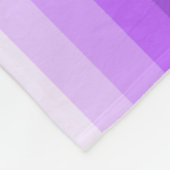 Lila Schattenstreifen Fleecedecke (Ecke)