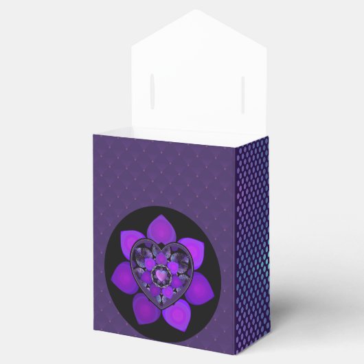 Lila Schirm und Herz.7 Geschenkschachtel (Geöffnet)