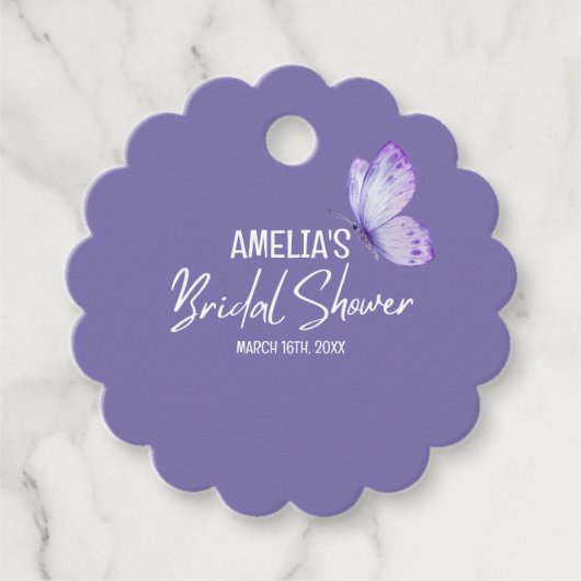 Lila Schmetterling-Brautparty Geschenkanhänger (Vorderseite)