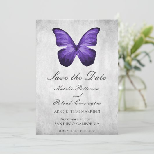 Lila Schmetterling Save the Date einladen Einladung (Stehend Vorderseite)