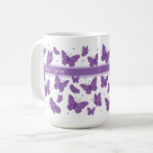 Lila Schmetterlinge & Punkte Benutzername Monogram Kaffeetasse (Vorderseite Links)